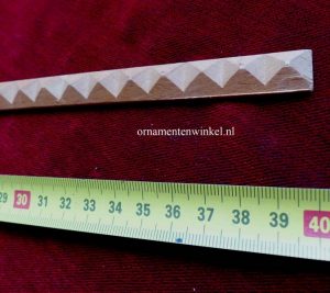 Diamant of kussen lijst 2746. Maat 12.5 mm. Prijs per 5 meter