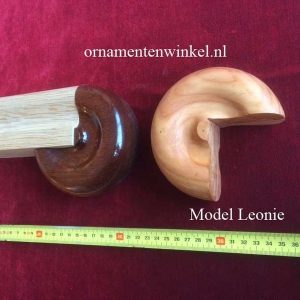 Eindkrul 3131 model Leonie klein.