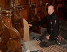 Monumenten Restauratie Houtsnijwerken
