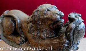 Helmhout leeuw 17e eeuw