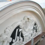 Acrilic one gevel ornament