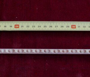 Parel lijst 2020 maat 8 x 4 mm. prijs per 5 meter.